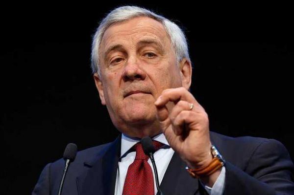 Министр иностранных дел Италии Антонио Таяни подтвердил ракетный удар Ирана по базе в Кувейте