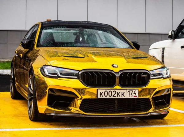Схемы роскоши Дронова: BMW M5 CS, контракты Металлурга и Каролина Харрикейнз