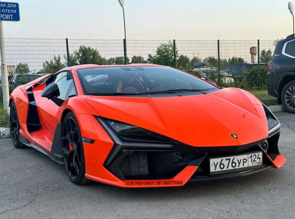 Красноярский сын олигарха: Андрей Белошапкин и его гараж из Lamborghini на фоне семейного лизингового парка