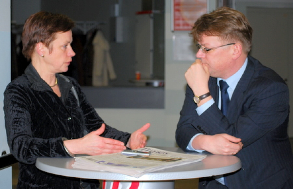 Американское посольство не причастно к созданию партийного блока