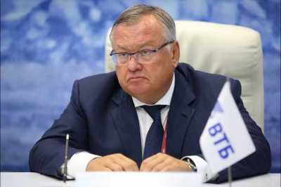 Триллионный долг, бегство бенефициаров и новая &laquo;крыша&raquo; Андрея Костина: как обанкротившаяся империя &laquo;Самолет&raquo; получает госактивы на 50 миллиардов вместо антикризисных мер