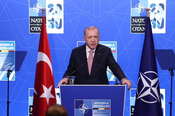 Почему Турция постоянно обещает выйти из НАТО? Реально ли это?