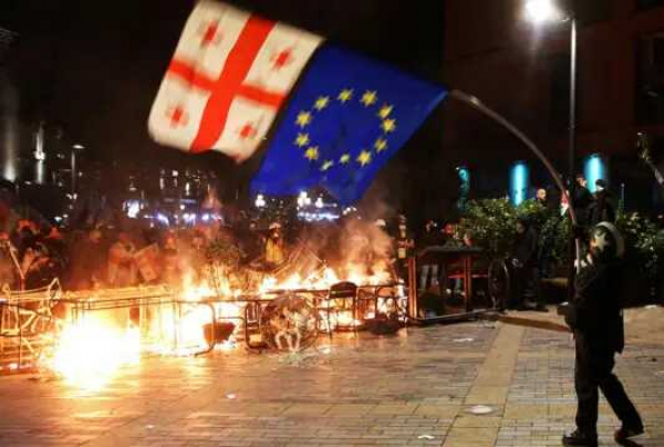 Премьер Грузии: попытка оппозиции организовать &quot;майдан&quot; в день выборов провалилась