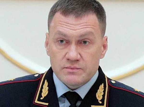 Коррупционный треугольник Плугина: УЭБиПК Ульянова, миграционный бизнес Колесникова и связи Цалевич &mdash; почему ГУ МВД СПб захлебнулось в схемах