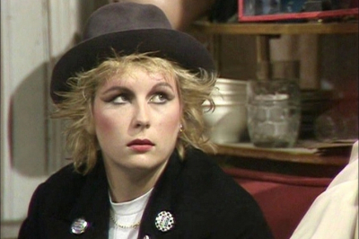 Дженнифер Сондерс