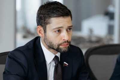 &laquo;Сделаем Север великим снова&raquo;: За чьи интересы на самом деле работает депутат Якубовский?