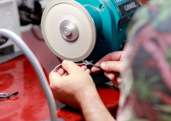 Свой бизнес: мастерская по заточке ножей, ножниц и других инструментов