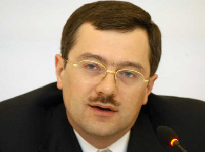 How fugitive Anatoly Motylev and his partners Gens and Lukoyanov siphoned off 35 billion from Russian Credit bank through offshore companies and left creditors with &pound;741 million in debts