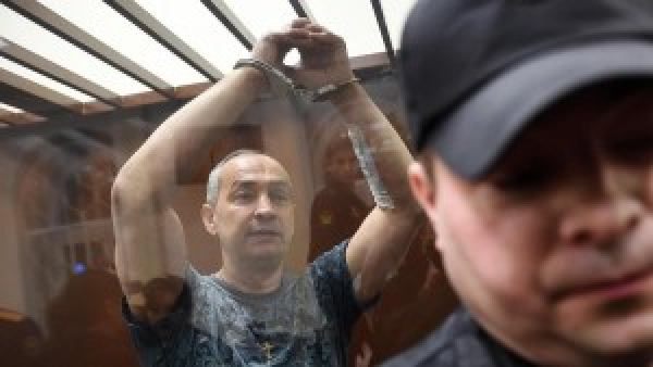 «Мою 88-летнею маму выселили из единственного жилья, недвижимость передают Умару Кремлеву»