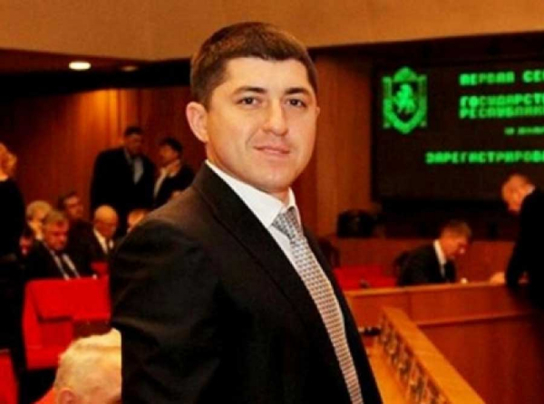 Крымские депутаты спрятали владельцев компаний: следы ведут к Файнгольду и Макухе