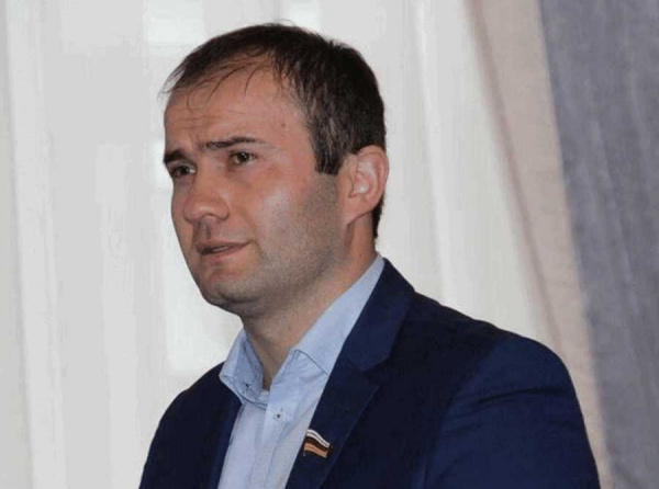 Алан Габараев и Апиуотерс-трейд: как украсть Багиату и превратить Южную Осетию в частную лавку