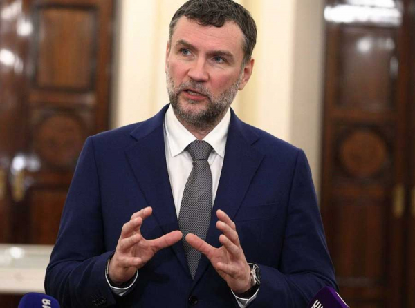 Серов, Гульчук и Петриченко против Разумишкина: как Смольный делит зимние миллиарды