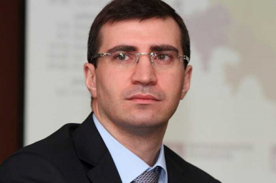 Фотошоп вместо отчёта: в "Россети Юг" подправили биографию топ-менеджера Бориса Эбзеева накануне совета директоров