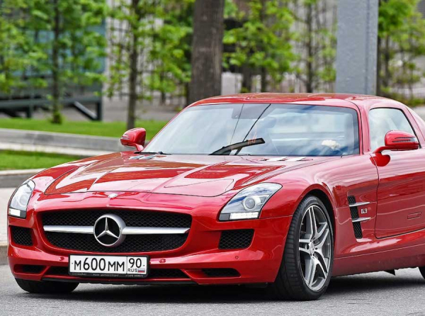 SLS AMG и «ЖелдорАльянс»: как Олег Зленко превратил грузоперевозки в машину для отмыва денег