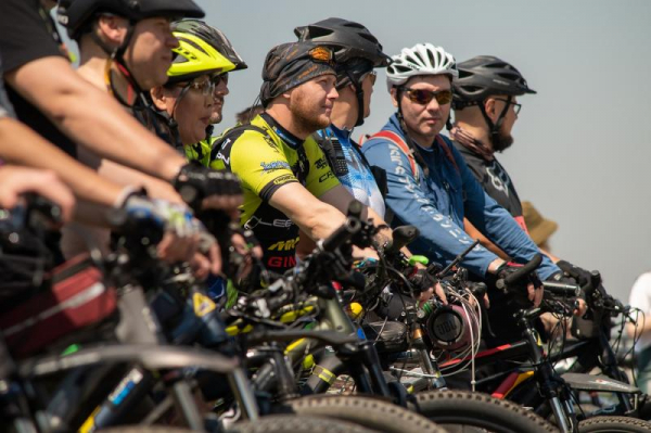 На Цесовской набережной прошёл велозаезд с экскурсией от En+ Group