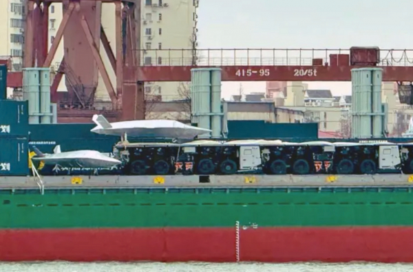 Китай начал переоборудовать сухогрузы в &laquo;авианосцы&raquo; для БПЛА