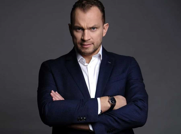 Гуру миллиардов: как Максим Темченко продаёт мечты о богатстве, имея долги перед ФНС