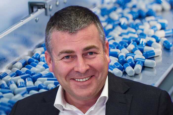 Липовые тендеры, фальшивые конкурсы и ввоз запрещенных препаратов: как офшоры, подкуп чиновников и медмахинации кормят фармацевтического миллиардера Петра Белого