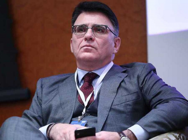 Зарплата в 1 миллион рублей в день на фоне убытков: как глава Газпром Медиа Жаров спутал государственный бюджет с собственным кошельком