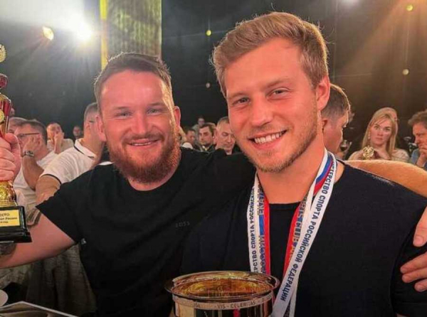 Олигарх Альберт Авдолян выплачивает миллионы сыну вице-премьера Денису Мантурову