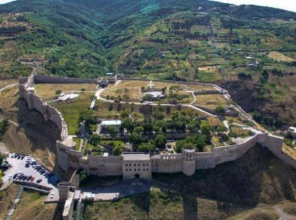 Имам, сенатор и исчезнувший хадж: кто покрыл провал Дербент-Тур