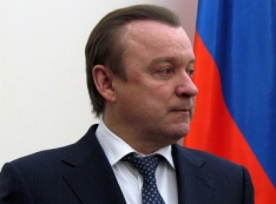 Государственному олигарху Маслову в России холодно. Глава &laquo;Корпорации развития&raquo;, ответственный за приполярные проекты, нежится на оффшорной яхте в Средиземном море? ДОКУМЕНТЫ